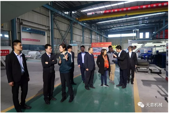 碧桂園集團(tuán)副總裁兼采購(gòu)中心總經(jīng)理?xiàng)铥惻d一行蒞臨天意參觀(guān)考察